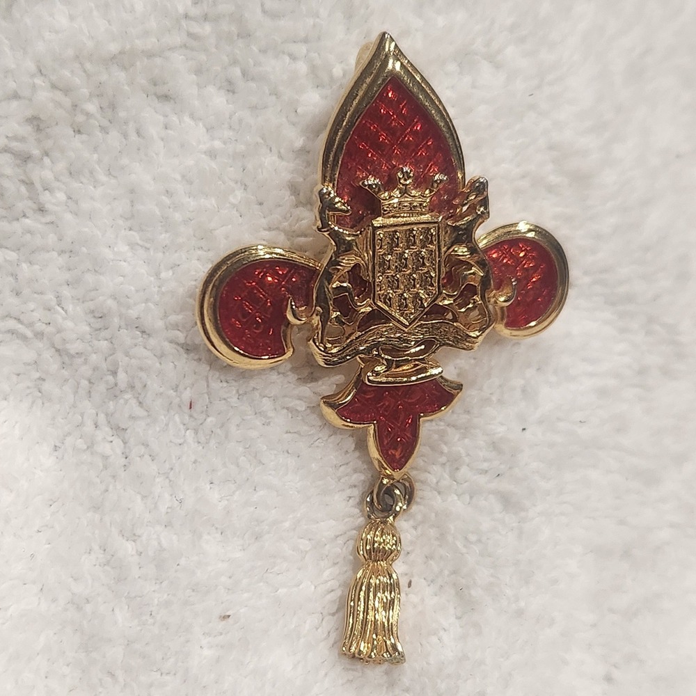 Vintage Fleur De Lis‎ Brooch Pendant Red Enamel Royal Crest Gold Tone Tassel Pin